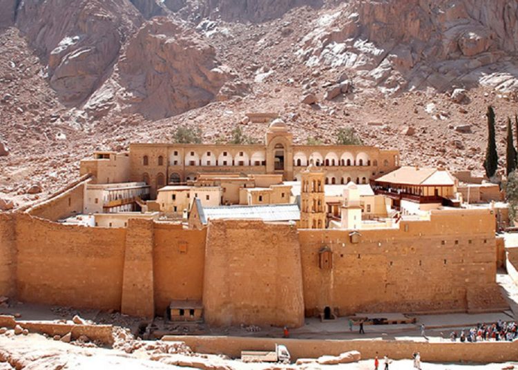 دير سانت كاترين أقدم دير قبطي في العالم يتهاتف عليه السياح اعرف القصة من ذاكرة التاريخ 1 345559201 789167012567126 4796751105152949976 n 507