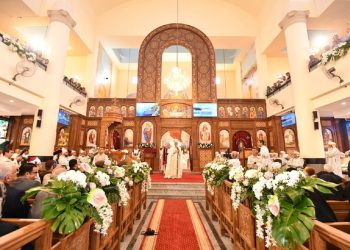 بالصور البابا تواضروس الثاني في ذكرى جلوسه الـ11 يدشن كنيسة القديس يوحنا المعمدان بالخَيَّالَة
