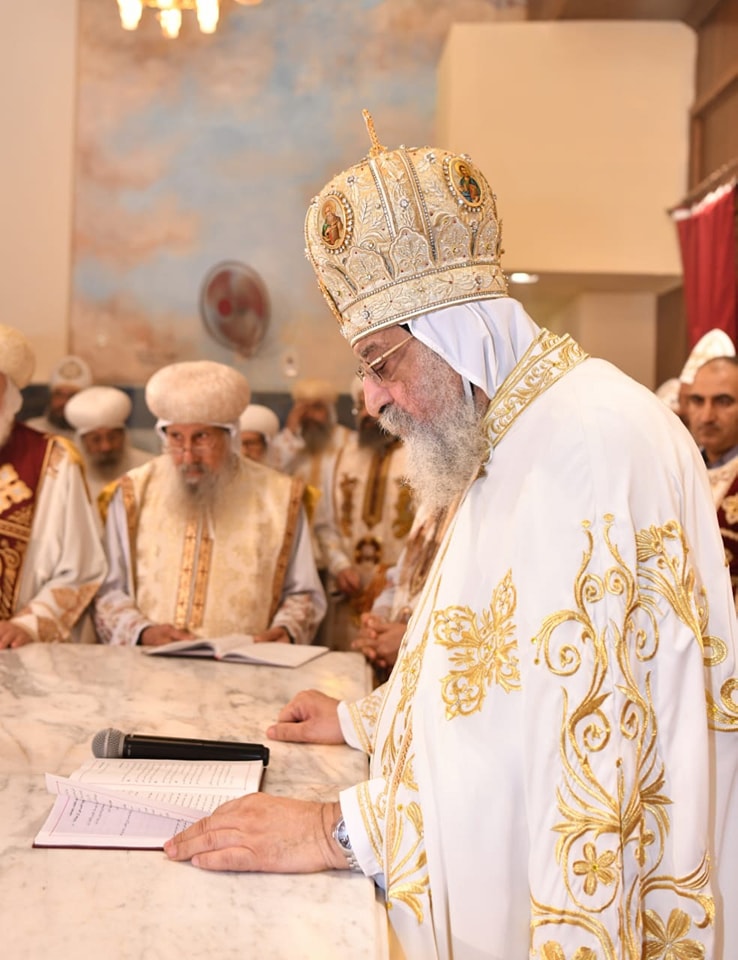 بالصور البابا تواضروس الثاني في ذكرى جلوسه الـ11 يدشن كنيسة القديس يوحنا المعمدان بالخَيَّالَة 6 345559201 789167012567126 4796751105152949976 n 528