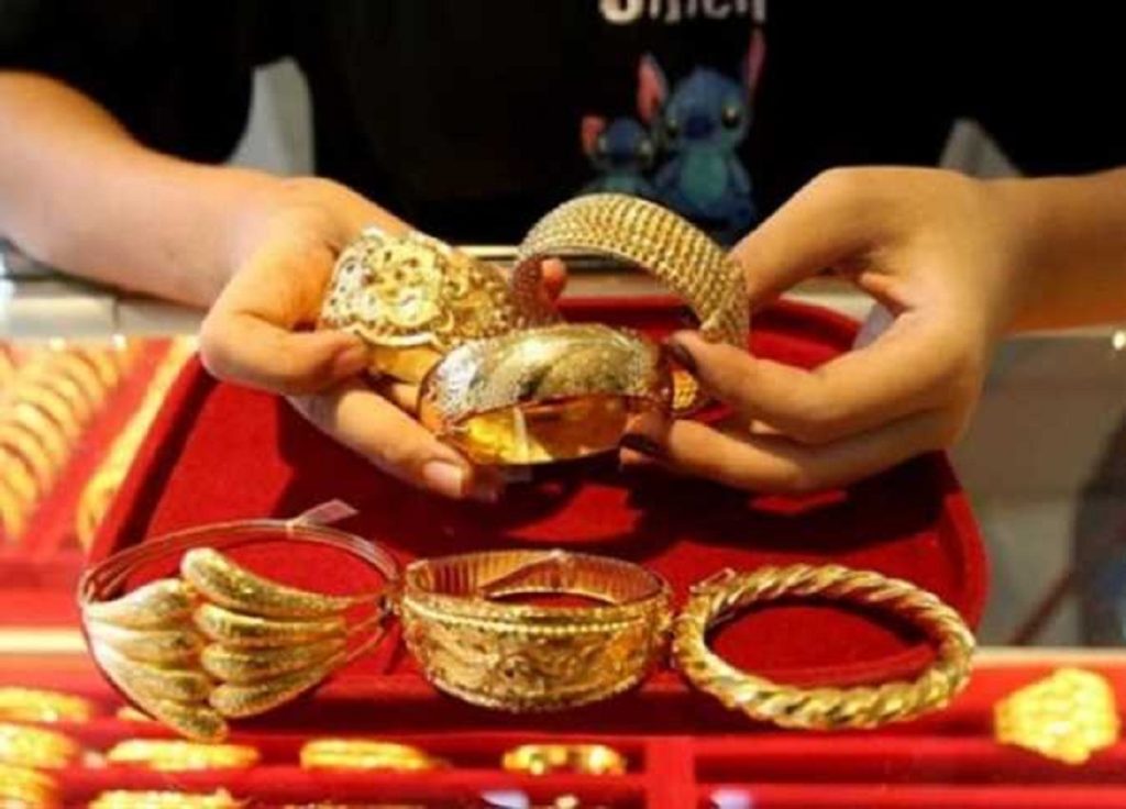 مفاجأة بسعر الذهب اليوم 14-10-2024 بعد تراجع الدولار بالبنوك وهذا ثمن عيار21 2 الذكاء الاصطناعي لتحديد أسعار الذهب