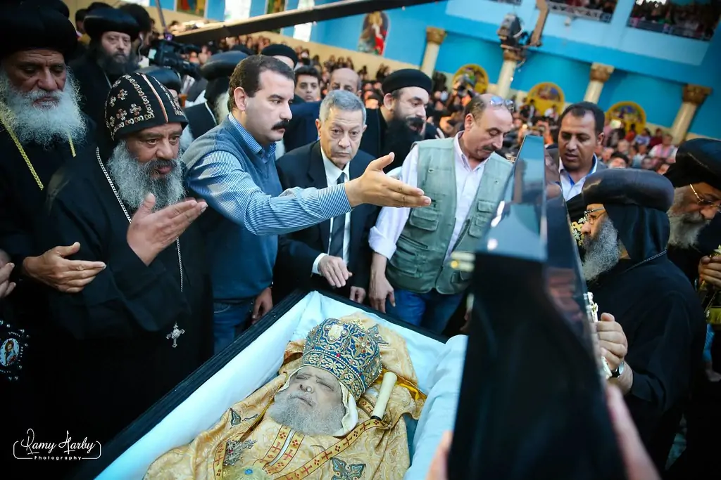 معلومات عن الأنبا ميخائيل مطران أسيوط بالتزامن مع ذكراه الـ9 4 الأنبا ميخائيل مطران أسيوط