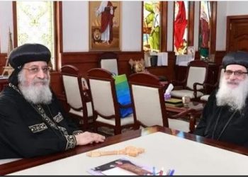 تفاصيل لقاء البابا تواضروس مع أسقف لوس أنجلوس في المقر البابوي