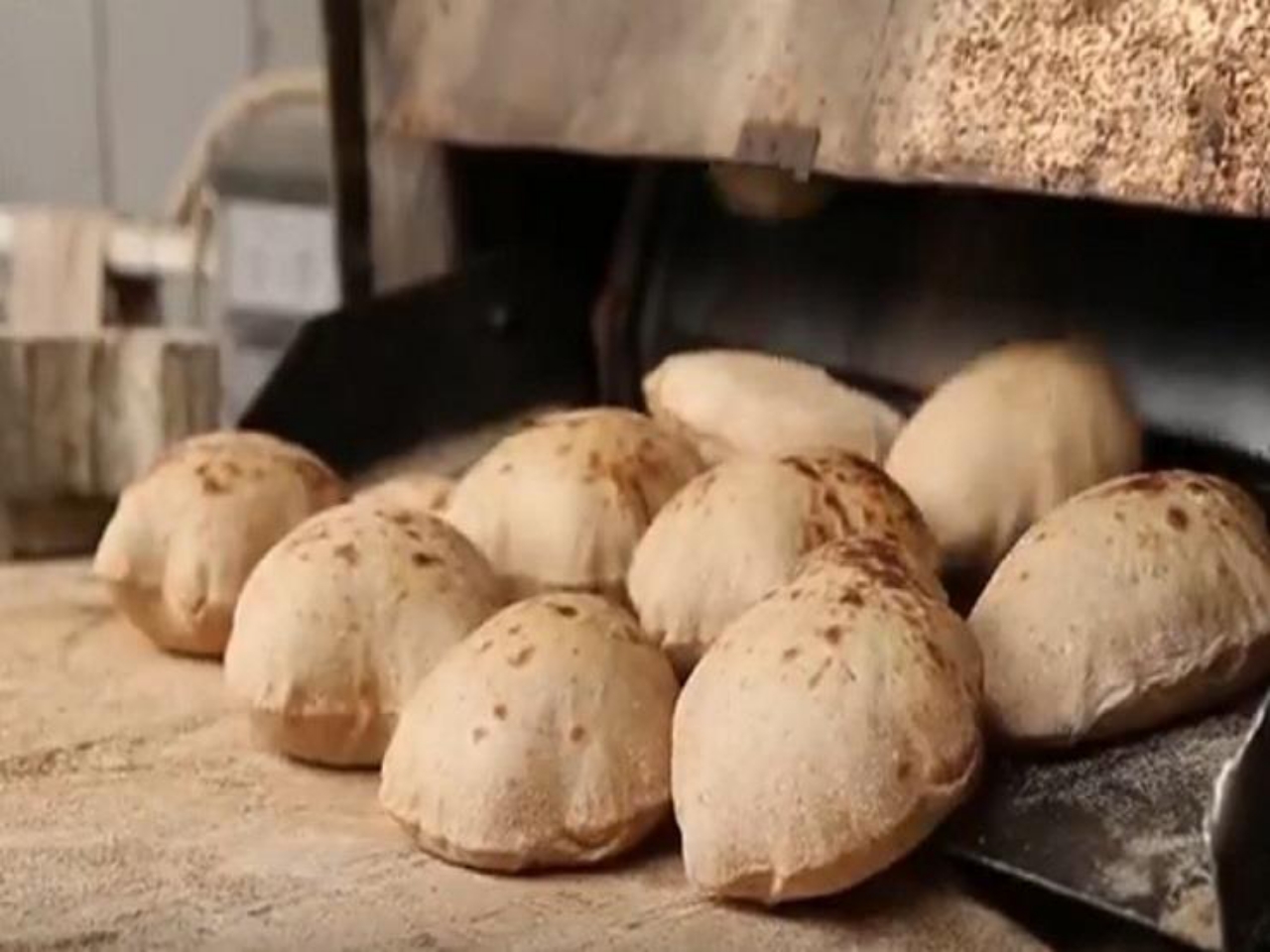 تطبيق منظومة الخبز لغير الحاملين لبطاقات التموين بدء من هذا الموعد 3 عدد أرغفة الخبز