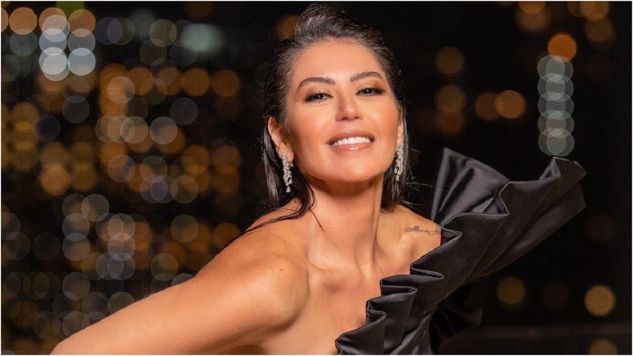 لقاء الخميسي تخرج عن صمتها وترد على ظهورها تردد ترانيم في إحدى الكنائس 2 lekka2