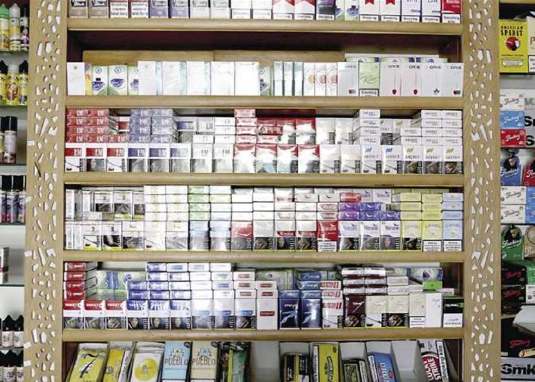 متدفعش جنيه زيادة أخيرا سعر السجائر الرسمية التسعيرة جبرية ومتعلقة في المحلات 1 p55Ec 52