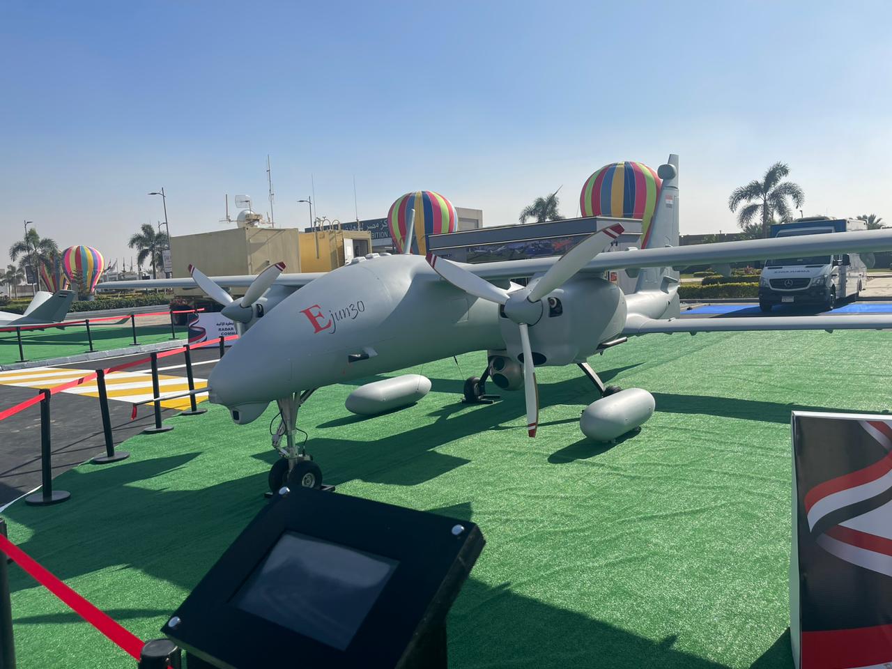 بالصور الجيش المصري لأول مرة يفاجئ العالم ويكشف عن أسطول طائرات بدون طيار حديثة 3 الجيش المصري يكشف عن طائرات بدون طيار