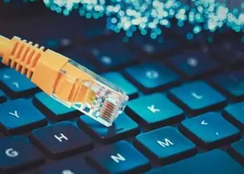 الشركة المصرية للاتصالات تكشف سبب انقطاع الإنترنت وهذا موعد عودة الخدمة
