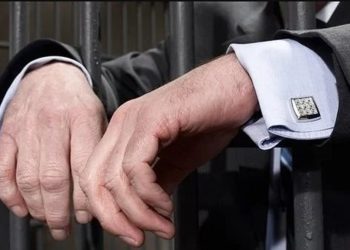 بالفيديو سقوط المتسبب في أزمة السكر خرج متكلبش من مكتبه نائب وزير التموين