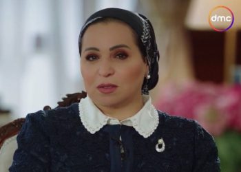 الانتخابات الرئاسية 2024 شاهد السيدة انتصار السيسى تدلي بصوتها وإقبال كثيف من المواطنين باللجان