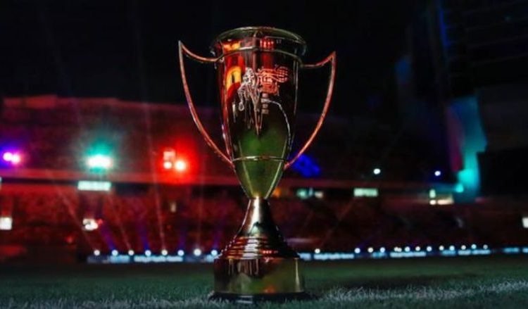 الأهلي يتوج بكأس السوبر المصري للمرة الثالثة على التوالي 1 الأهلي يتوج بكأس السوبر