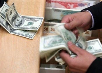 سعر الدولار اليوم 27 -12-2023 بعد تخطي قيمة الذهب 3300 جنيه