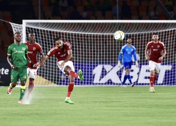 جماهير الأهلي تفتح النار على 3 لاعبين بيلعبو من غير نِفس