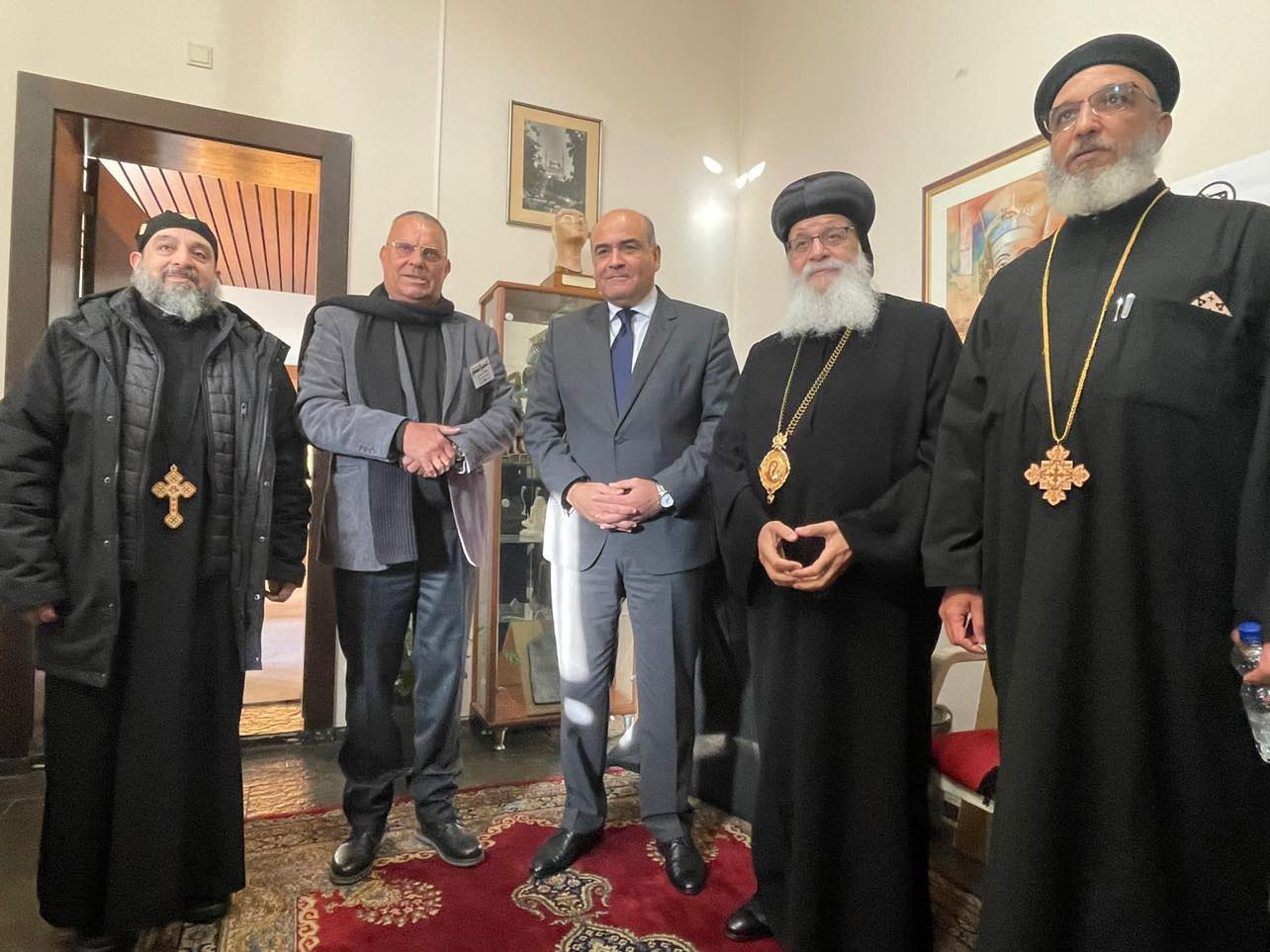 المجلس العام للمجتمع المصري يتوجه بالشكر لسفير مصر بلاهاي 3 أسقف هولندا الأنبا أرساني يدلي بصوته