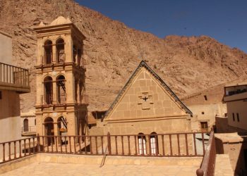 محافظة جنوب سيناء تسلم الهدية السنوية لدير سانت كاترين بمناسبة عيد القديسة 7 محافظة جنوب سيناء تسلم الهدية السنوية لدير سانت كاترين بمناسبة عيد القديسة