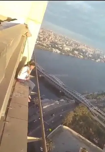 مفاجآت حول سقوط فتاة من اعلى فندق شهير بمنطقة وسط البلد وهذه جنسيتها 4 سقوط فتاة من اعلى فندق شهير