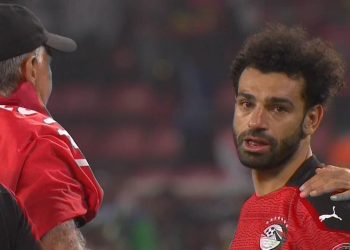 ماذا حدث في إتصال محمد صلاح مع لاعبي المنتخب بعد وداع بطولة كأس الأمم