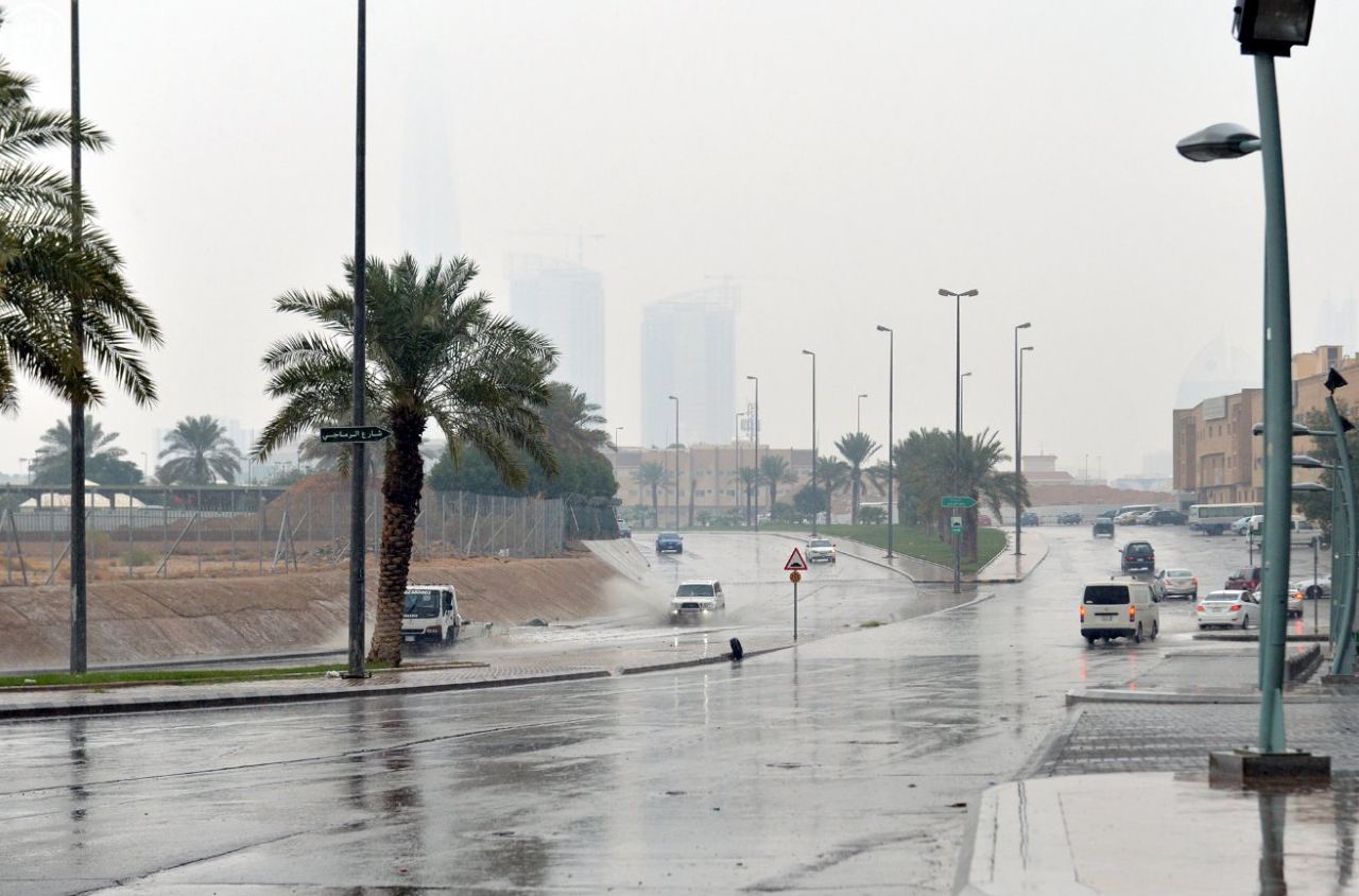 الأرصاد تحذر المواطنين من منخفض جوي يضرب البلاد في هذا الموعد 2 الأرصاد تحذر من منخفض جوي