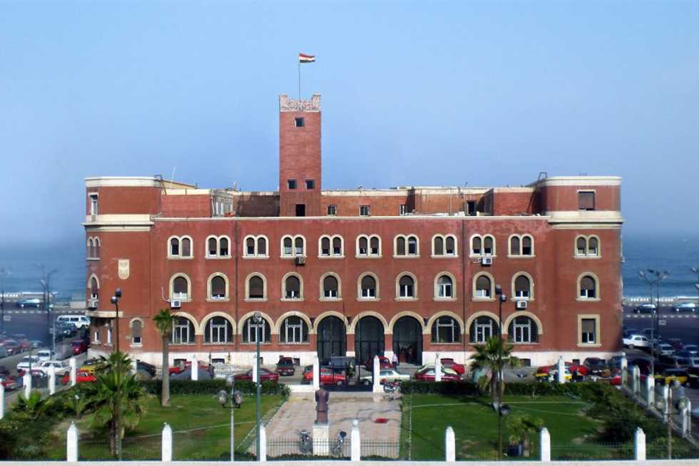 امتحان علم النفس بجامعة الإسكندرية يثير جدل عارم بعد الاستعانة بأغاني إليسا ونانسي عجرم 5 امتحان علم النفس بجامعة الإسكندرية يثير جدل3