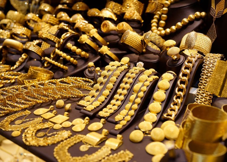 يواصل الارتفاع الذهب يقفز في التعاملات المسائية اليوم وسعر 21 مفاجاة 1 أرتفاع جديد بأسعار الذهب