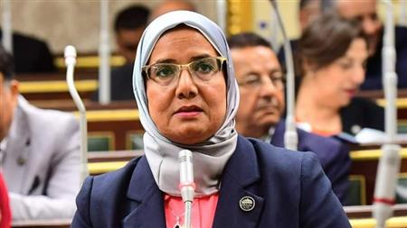 الصور الاولى لحادث وفاة نائبة مجلس النواب وآخرين بتصادم الصحراوي 4 وفاة النائبة أمنية رجب