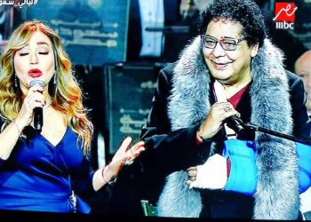 بالصور الفنان محمد منير يوضح تفاصيل إصابته قبل حفل ليالي السعودية المصرية