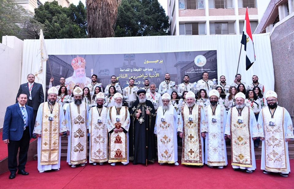 بالصور البابا تواضروس الثاني يدشن كنيسة العذراء بأرض الجولف عقب تجديدها 8 348223362 1037697420541898 6620654874558679687 n 554