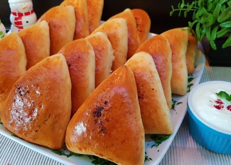عمل فطائر المسخن بأسهل طريقة و أبسط خطوات ومذاق لا يقاوم 1 385521506 1048418489916492 6566816100522571723 n 9