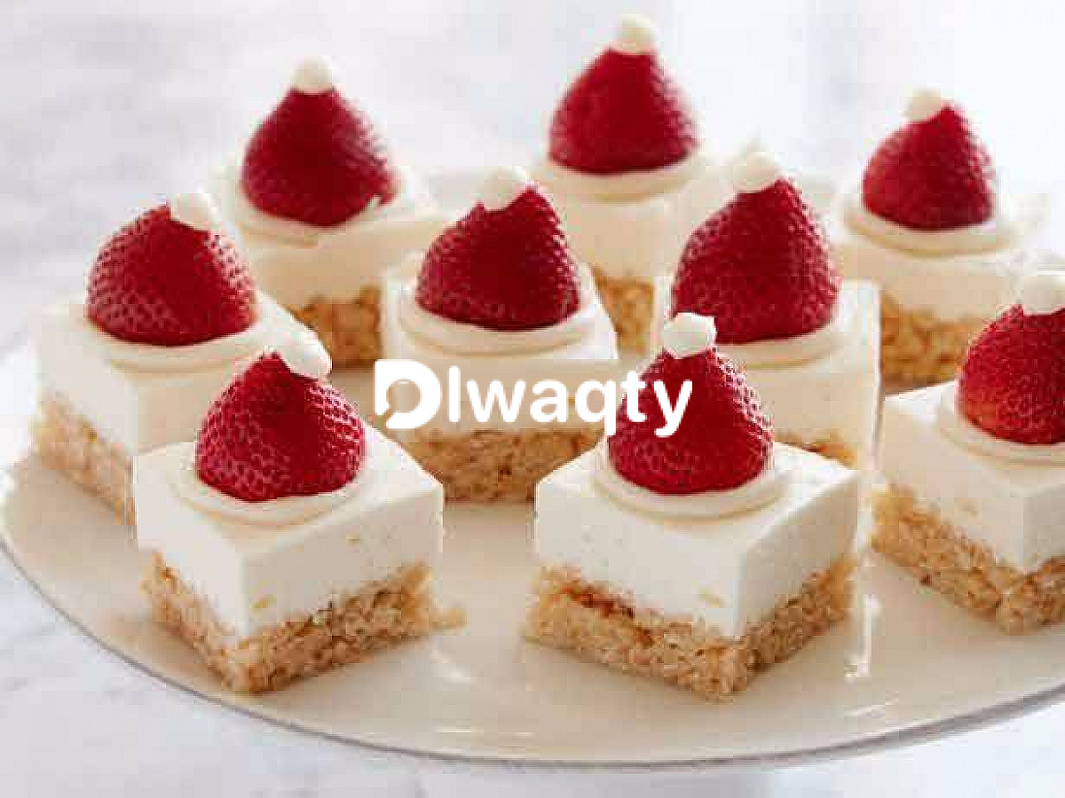 أسهل طريق لعمل مربعات تشيز كيك الفراولة حلوى لذيذة ويعشقها الأطفال 3 6943399691700139176 1
