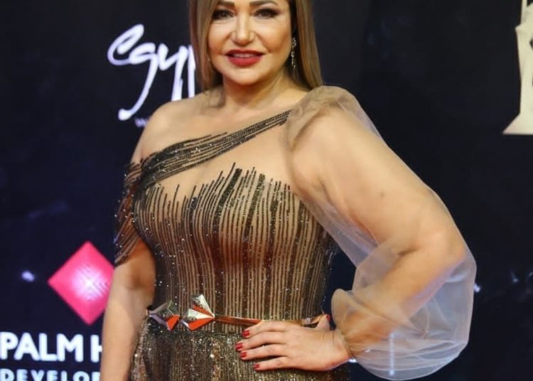 من المطرب الشعبي الذي طلب الزواج من ليلى علوي ورفضته وغنى لها أغنيته الشهيرة 1 موهبة مبكرة لـ ليلى علوي