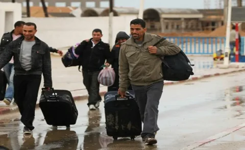 يمامة يلزم المصريين بالخارج بتحويل 20% من دخلهم بالدولار لمصر ويكشف التفاصيل 4 يمامة يلزم المصريين بالخارج