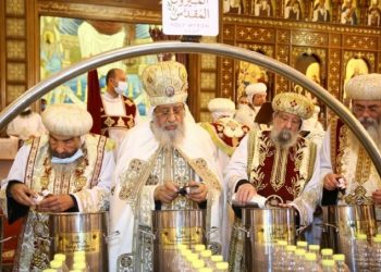 إعداد زيت الميرون المقدس
