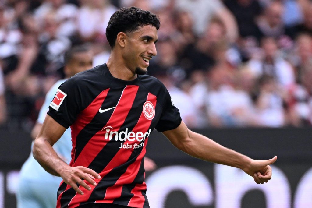نادي ليفربول يقترب من ضم نجم منتخب مصر وبمساعدة محمد صلاح 4 عمر مرموش في طريقه إلى نادي ليفربول