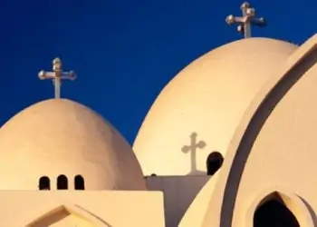 بالصور العناية الإلهية تنقذ الخدام والمصلين بعد انهيار سقف كنيسة مار مرقس بالمنيا