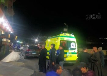عاجل بالصور مشاجرة بين زوجة الراحل حلمي بكر وشقيقه وشاهد مايحدث أمام المستشفى