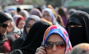قرار حظر النقاب في المدارس يثير الجدل بين المؤيدين والمعارضين 2 قرار حظر النقاب