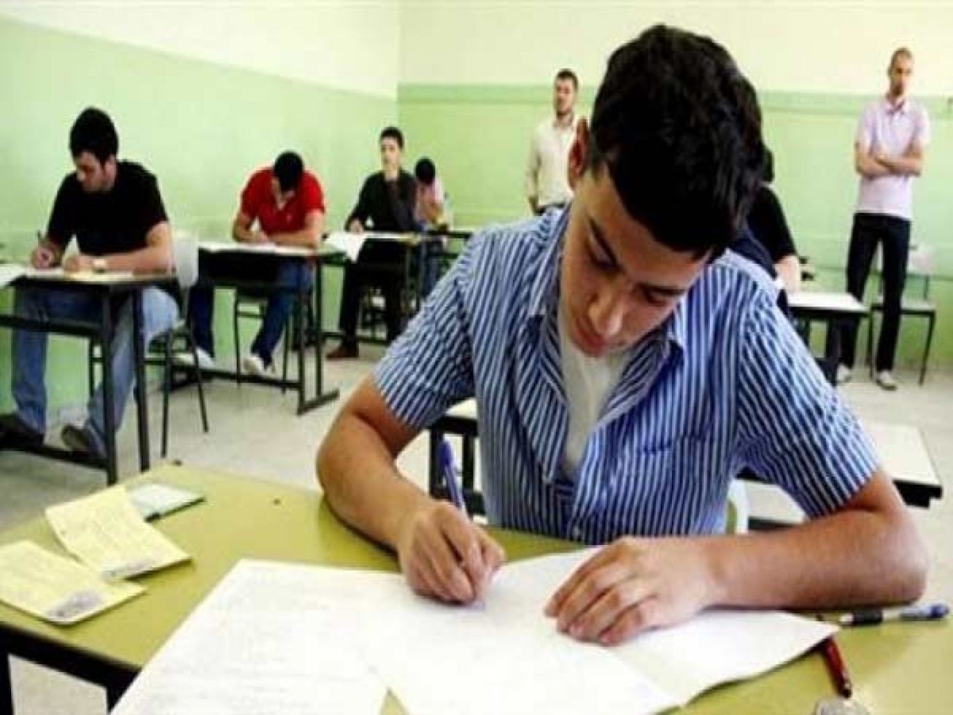 بشرى سارة لطلاب الثانوية العامة 2024 جدول مراجعات مجانية جمع المنهج في 10 أيام 2 بشرى سارة لطلاب الثانوية العامة 2024 جدول مراجعات مجانية