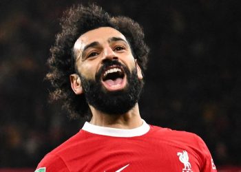 ليفربول يصدر قرار بشأن بيع محمد صلاح خلال الانتقالات الصيفية