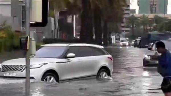 منخفض الهدير يضرب الإمارات الأرض انهارت وبلعت العربيات وهذا موقف مصر 3 منخفض الهدير يضرب الإمارات