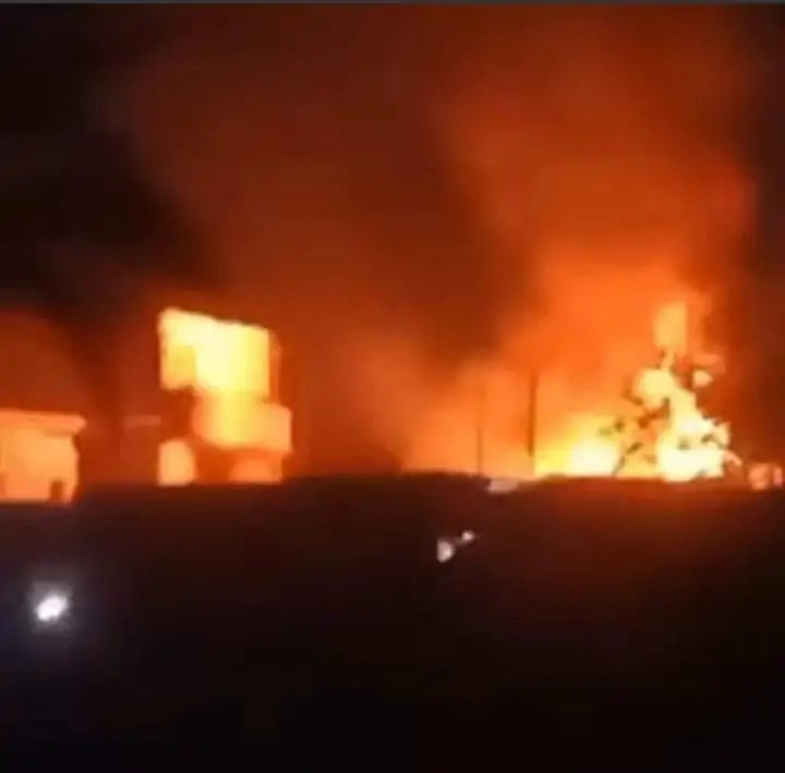 الأنبا مكاريوس يكشف اخر تطورات حادث أقباط قرية الفواخر بالمنيا بعد القبض على المتشددين 4 الأنبا مكاريوس يكشف اخر تطورات حادث أقباط قرية الفواخر