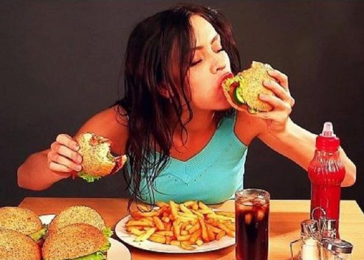 الوجبات السريعة تهدد ذاكرة الشباب دراسة أمريكية تحذر السم في الكوليسترول والسكر 1 348223362 1037697420541898 6620654874558679687 n 477