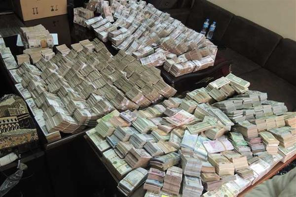 الأمن يكشف تفاصيل اختفاء 5 مليون و800 آلف من ماكينات الصراف الآلي 2 اختفاء 5 مليون و800 آلف من ماكينات الصراف الآلي