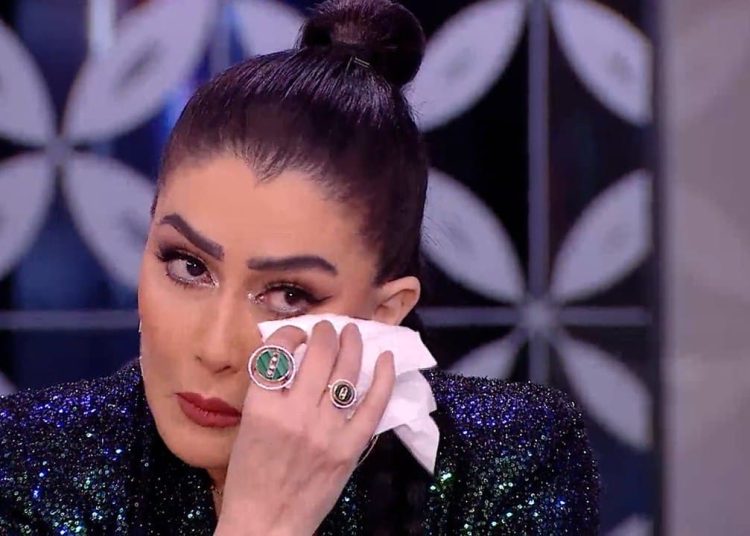 أخويا السبب في موت أبويا غادة عبد الرازق تفتح صندوق أسرارها على الهواء 1 8ada ab