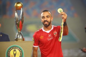 قرار مفاجئ من الأهلي يغضب أفشة جمع متعلقاته من داخل النادي 2 afsha