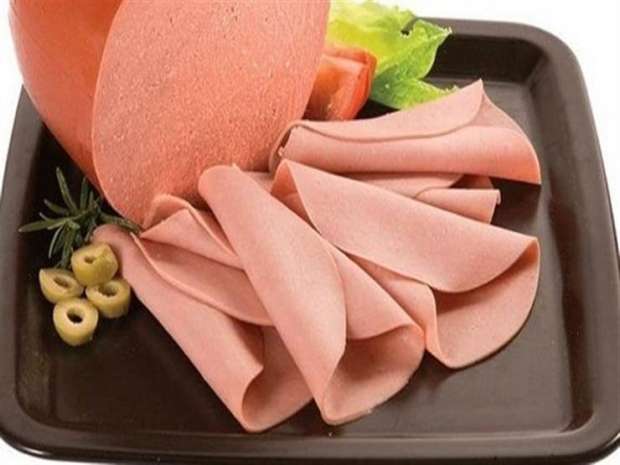 طريقة سهلة لعمل لانشون الفراخ بالمنزل أحسن من الجاهز في الماركت 4 طريقة سهلة لعمل لانشون الفراخ 1