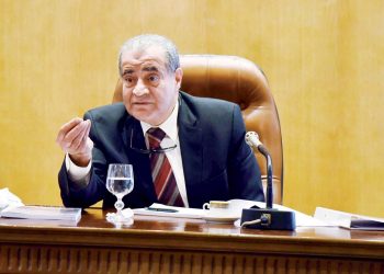 حقيقة تزوير موظف قرار وزير التموين بترقيته مدير