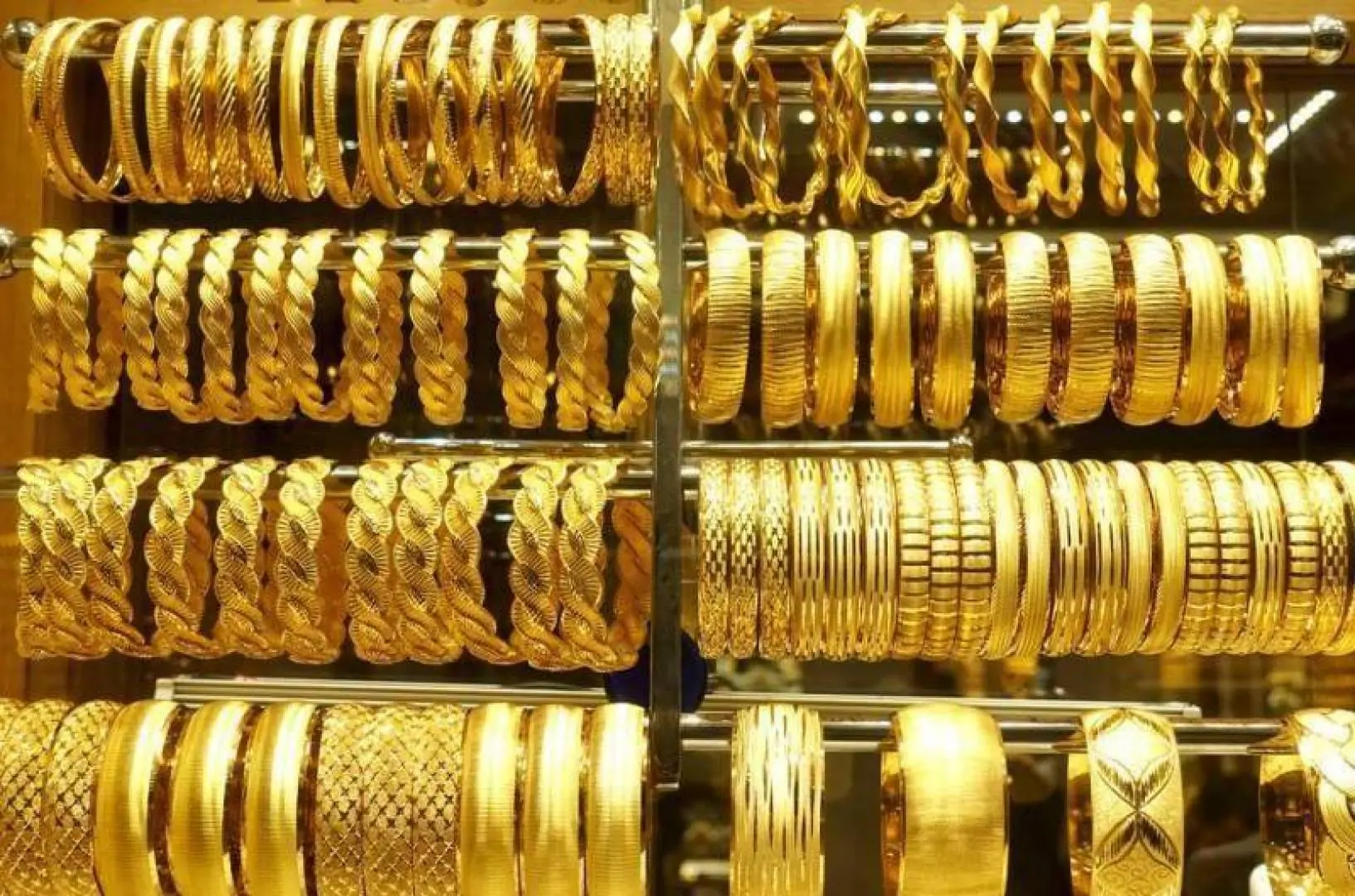 تراجع جديد باسعار الذهب بآخر تعاملات 5/5/2024 وسعر ال 21 مفاجأة 3 أسعار الذهب
