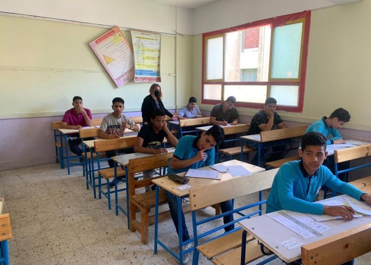 أسئلة صدمت طلاب الإعدادية اليوم معنى هبوا وجمع عارًا 1 طلاب الإعدادية