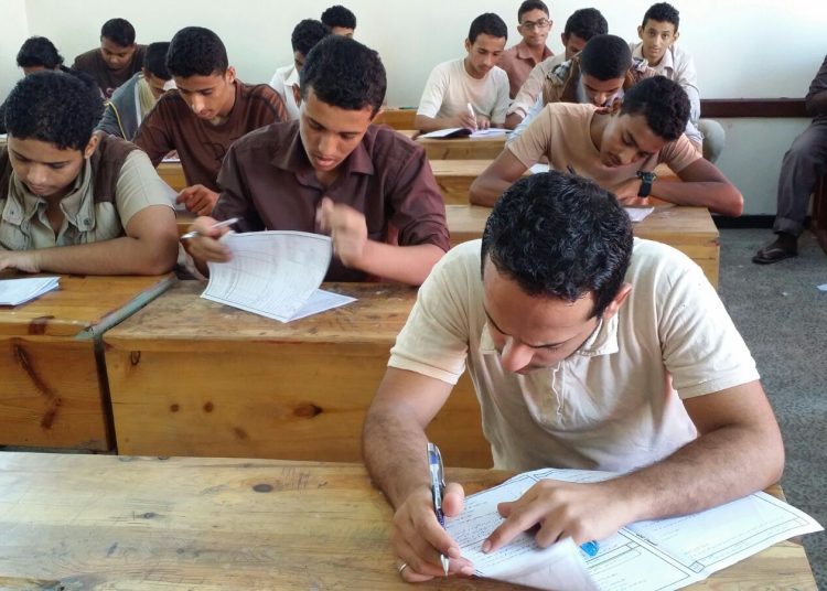 مفاجأة بشأن تأثير أخطاء أسئلة الامتحانات على درجات طلاب الثانوية العامة 2024 1 سمية الخشاب تثير الجدل مع طلاب الثانوية العامة