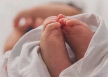 تفاصيل واقعة العثور على طفل رضيع متوفى أمام كنيسة بالعاشر من رمضان