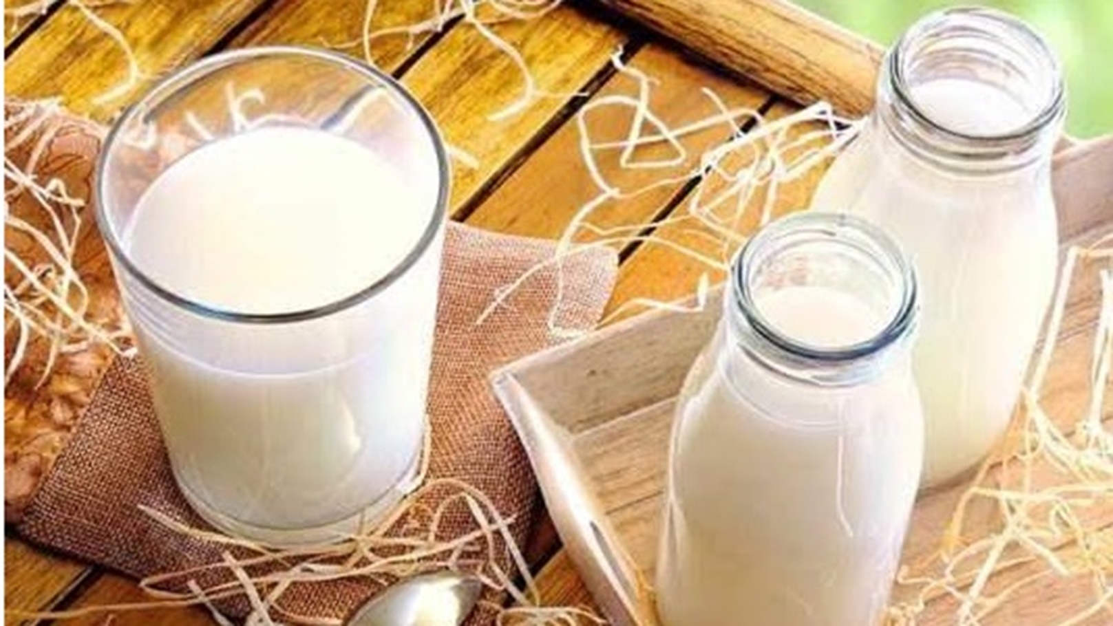 خبير تغذية يكشف لماذا لا يجيب شرب اللبن على معدة فارغة ويحذر 4 اللبن غير مفيد